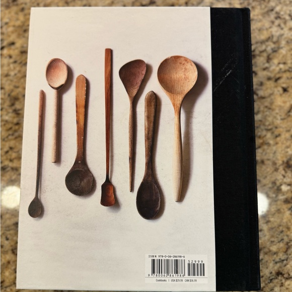 Joanna Gaines Magnolia Table Cookbook - Picture 4 of 4